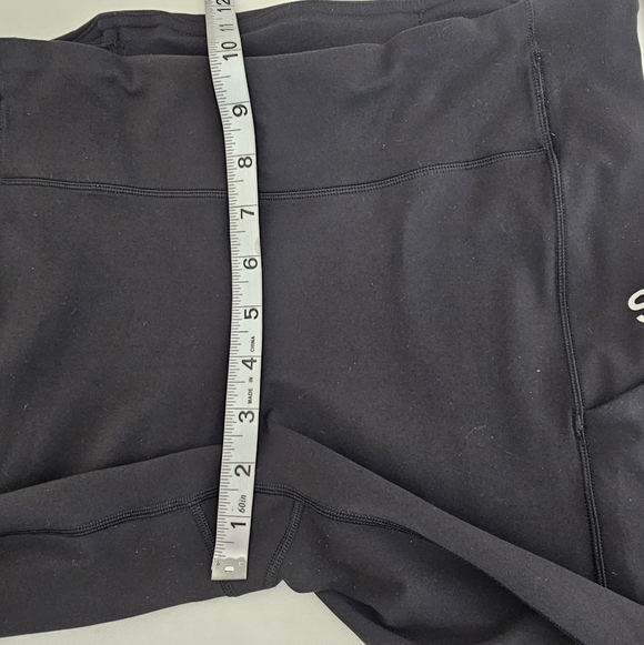 Lululemon Speed Up Crop Black Mid Rise Run Capri with Pockets Size 10 - Picture 14 of 15